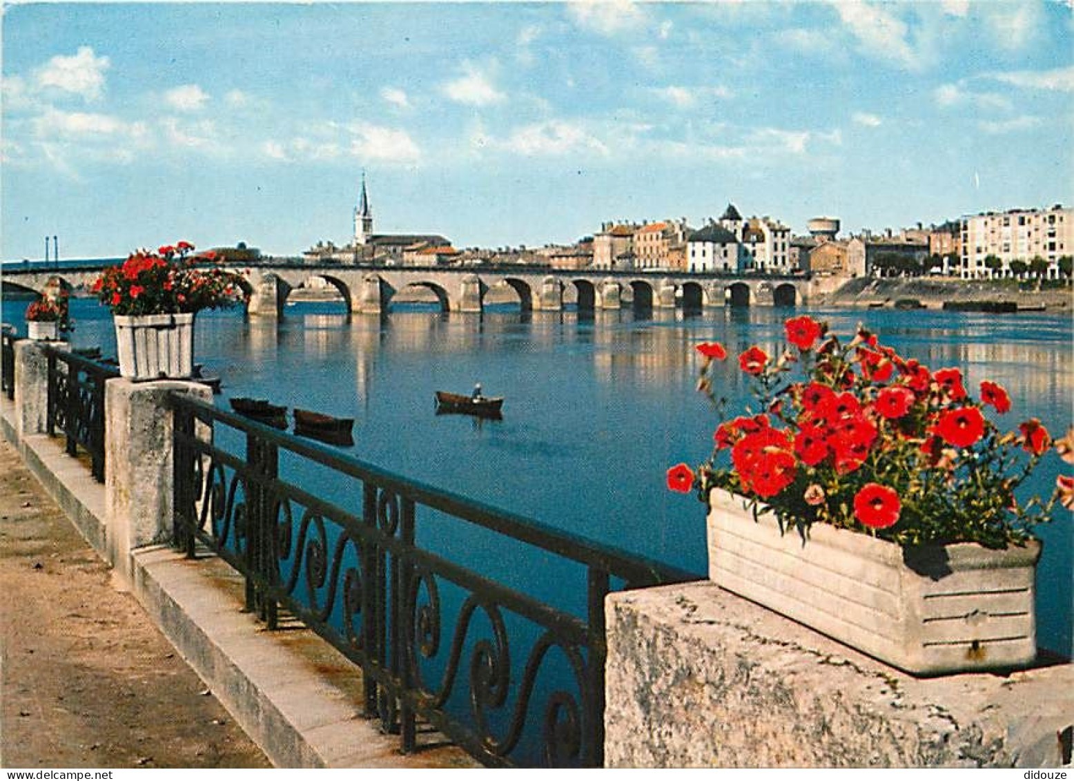 Postcard - 71 - Macon - La Saône le pont de Saint-Laurent - Flowers - CPM -