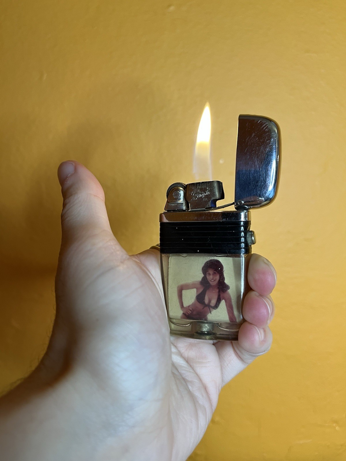 Vintage 1960s Brown Beauty Pinup Bikini Girl Scripto Clear Tank Lighter