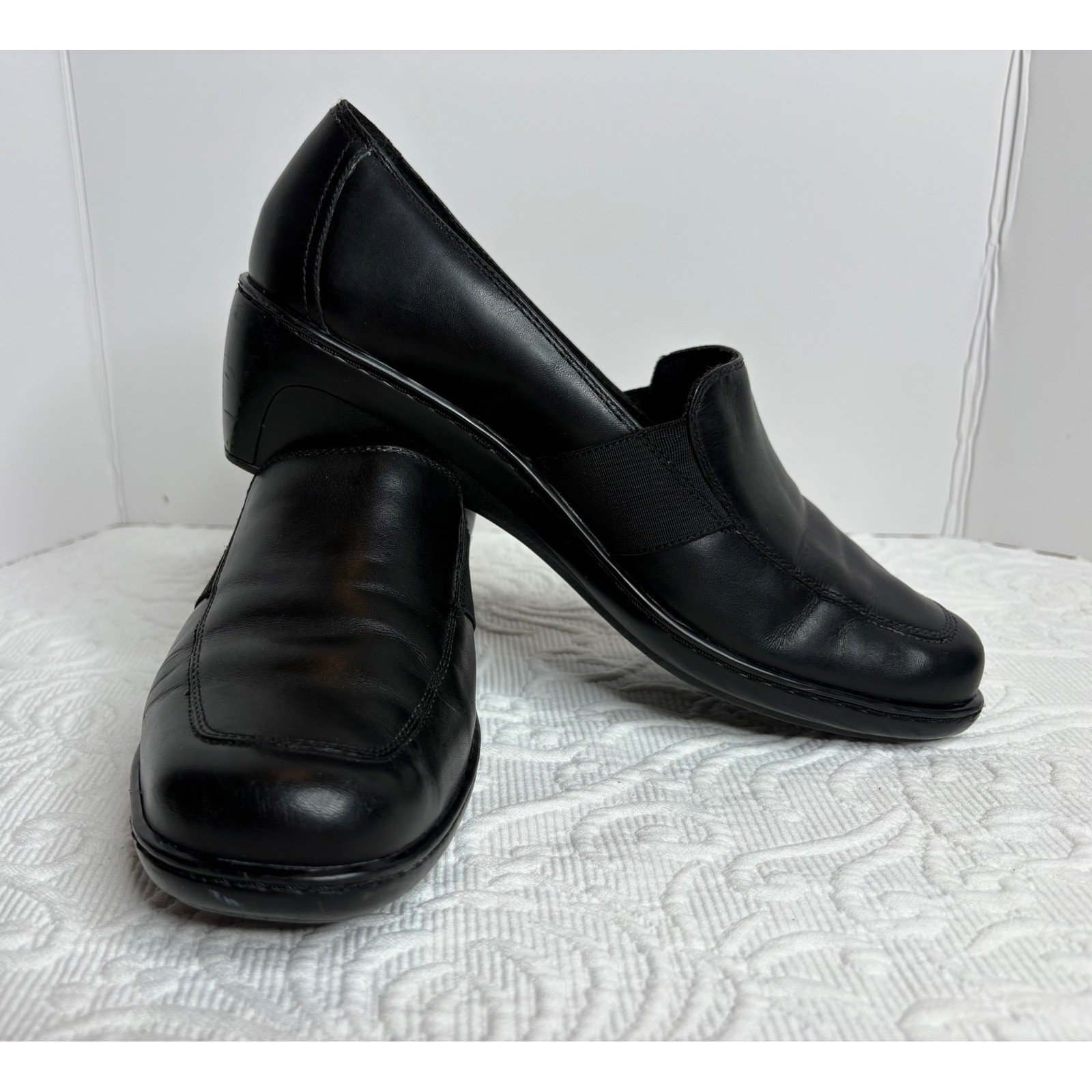 Clarks Womens Black Leather Slip On Loafers Low Wedge Square Toe Shoes Size 10M