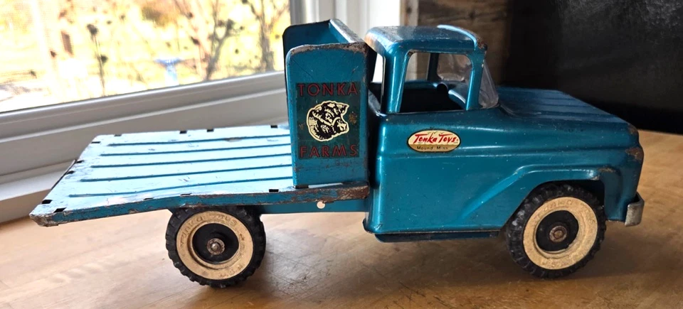 Camión de estacas Tonka Farms 1959 vintage verde azulado, buen estado Foto 3 de 4