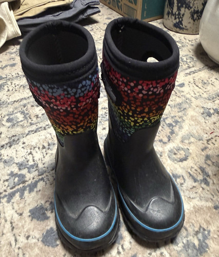 Bogs Rainbow Unisex Kids Waterproof Snow Boots Black Multi US 10