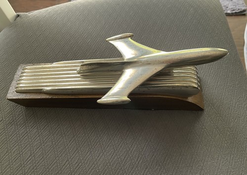 VINTAGE STYLE AUTOMOBILE ROCKET JET HOOD ORNAMENT METAL ON WOODEN BASE
