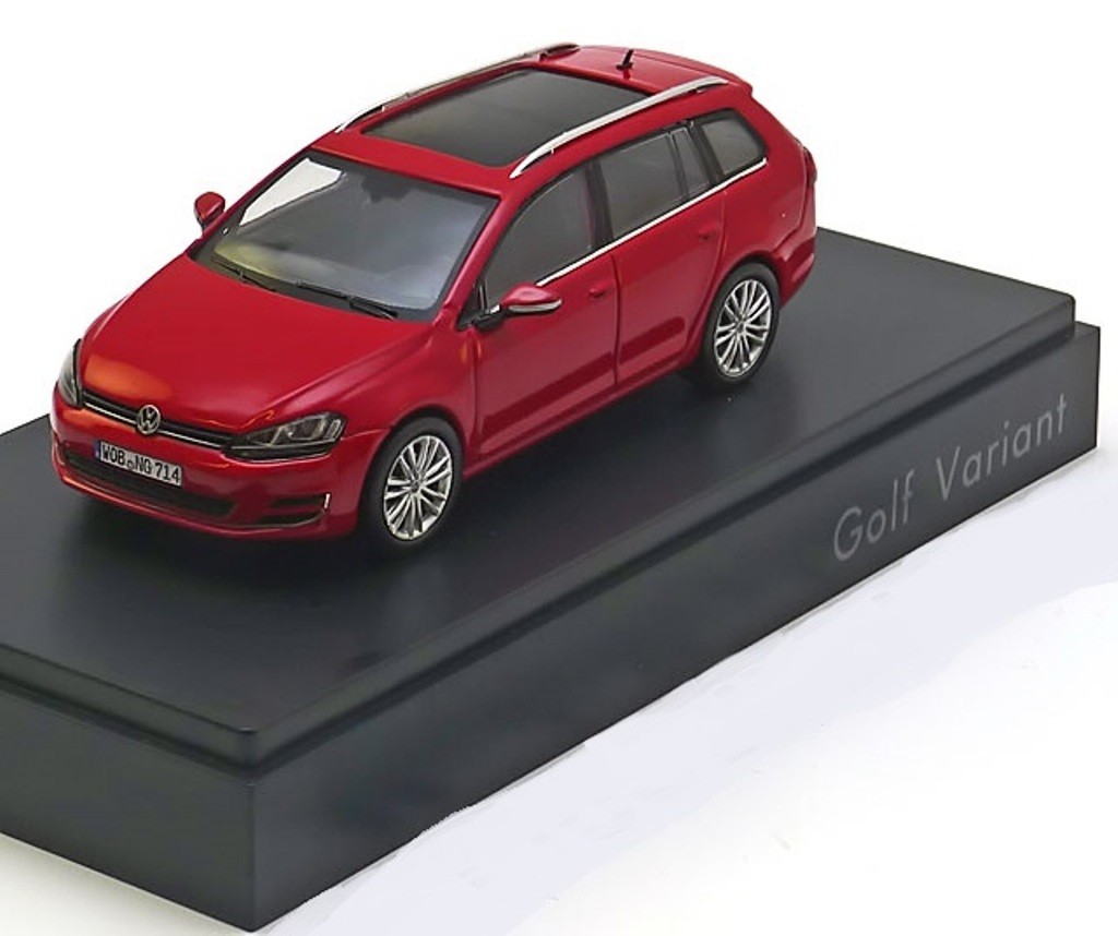 Miniature VW Golf VII Variant Tornado Red 1/43 Spark 5G9099300Y3D en zamac