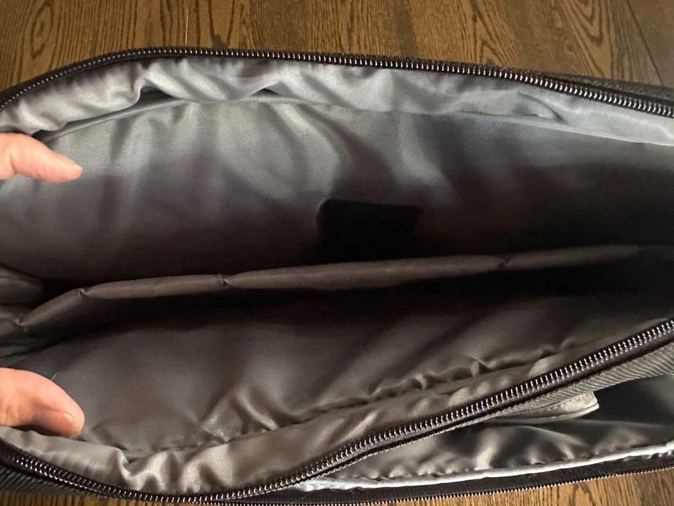 HP Laptop Bag with Adjustable Shoulder Strap ~ Canvas - Image 3 of 4