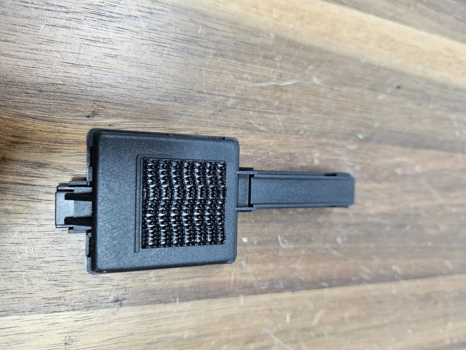 08-12 Land Rover LR2 Radio Antenna Receiver Control Module OEM 6G9T-15K602-CB - Image 2 of 2