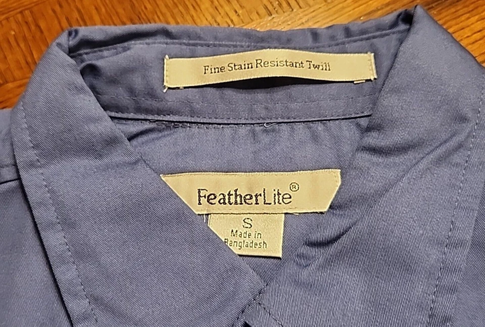 FeatherLite Mens Button Up Long Sleeve Stain-Resistant Twill Shirt 3281 Sz S NWT - Image 3 of 4