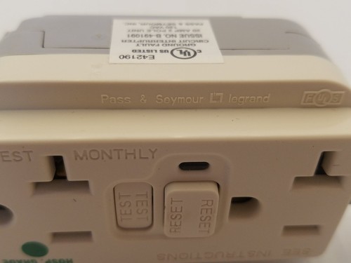 PASS AND SEYMOUR PT2095-HGLA PLUGTAIL GFCI HOS GRD REC 20A 125V LIGHT ALMOND NIB - Picture 4 of 10