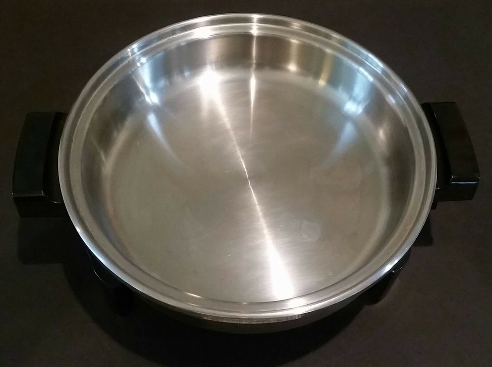 Saladmaster 11" inside diameter Electric Oil Core Skillet w/ cover Lid