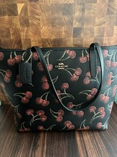 NWT Coach City Tote Bag With Cherry Print CCZ18 Gold/Black Multi