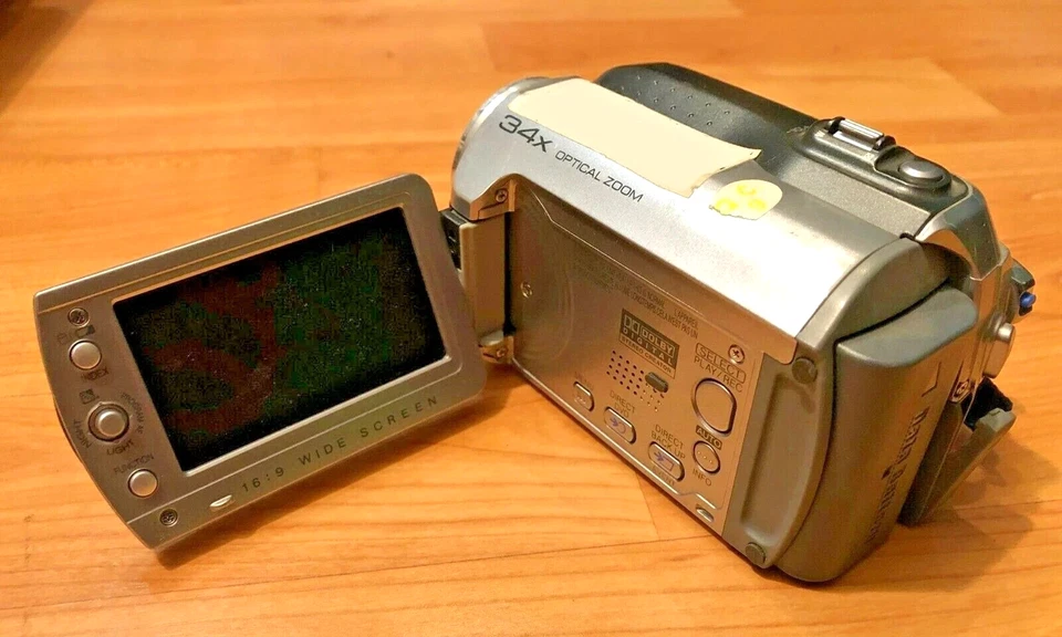 *UNTESTED* JVC EVERIO GZ-MG130U 30GB HARD DISK DIGITAL CAMERA RECORDER CAMCORDER - Image 2 of 4