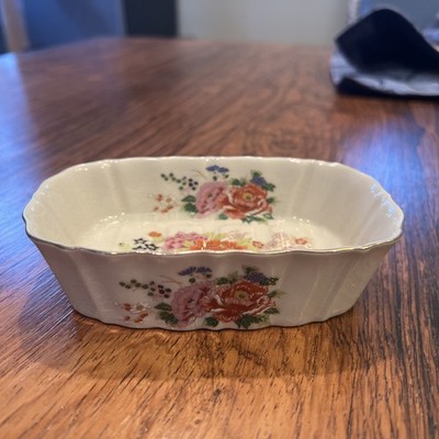 Vintage Kutani Japanese Porcelain Hand Painted Soap Dish