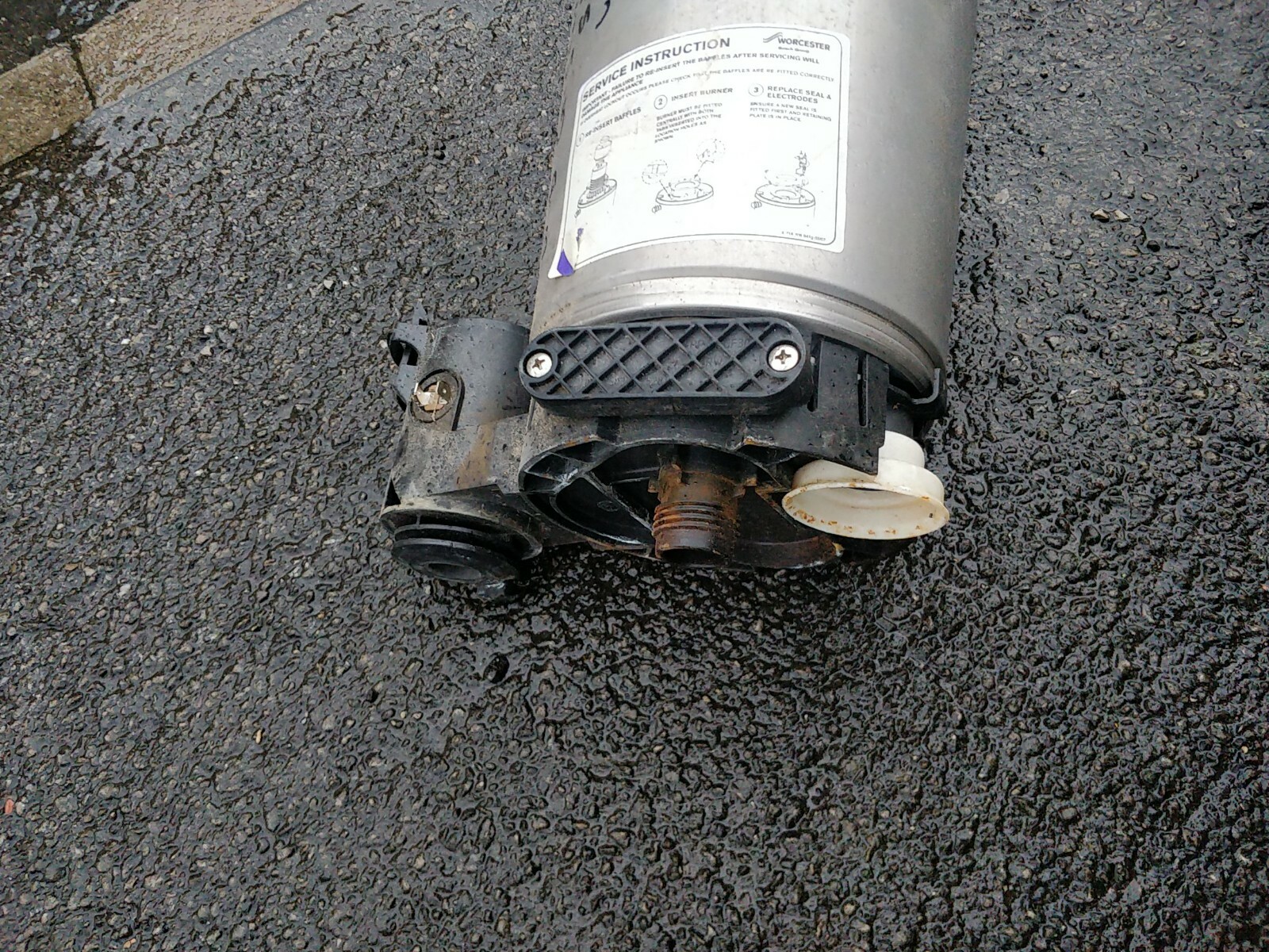 Picture 2 of 3