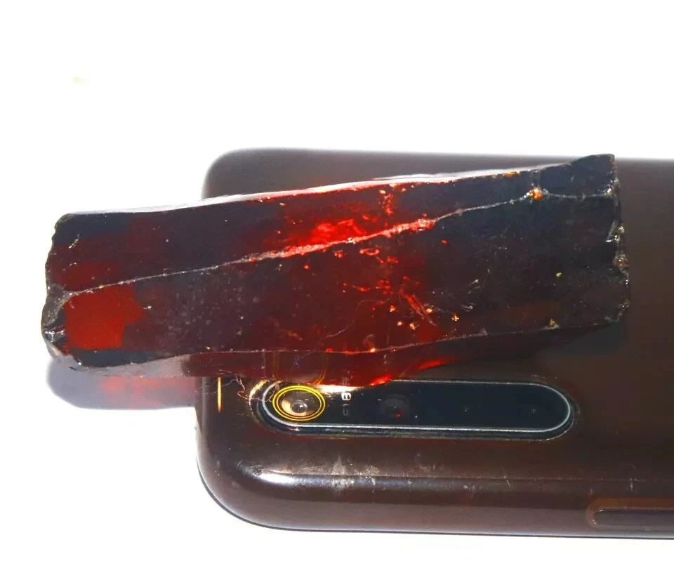 510 Ct Natural Untreated Red Garnet Rough Gemstone | Healing Crystal from Burma - Image 2 of 4