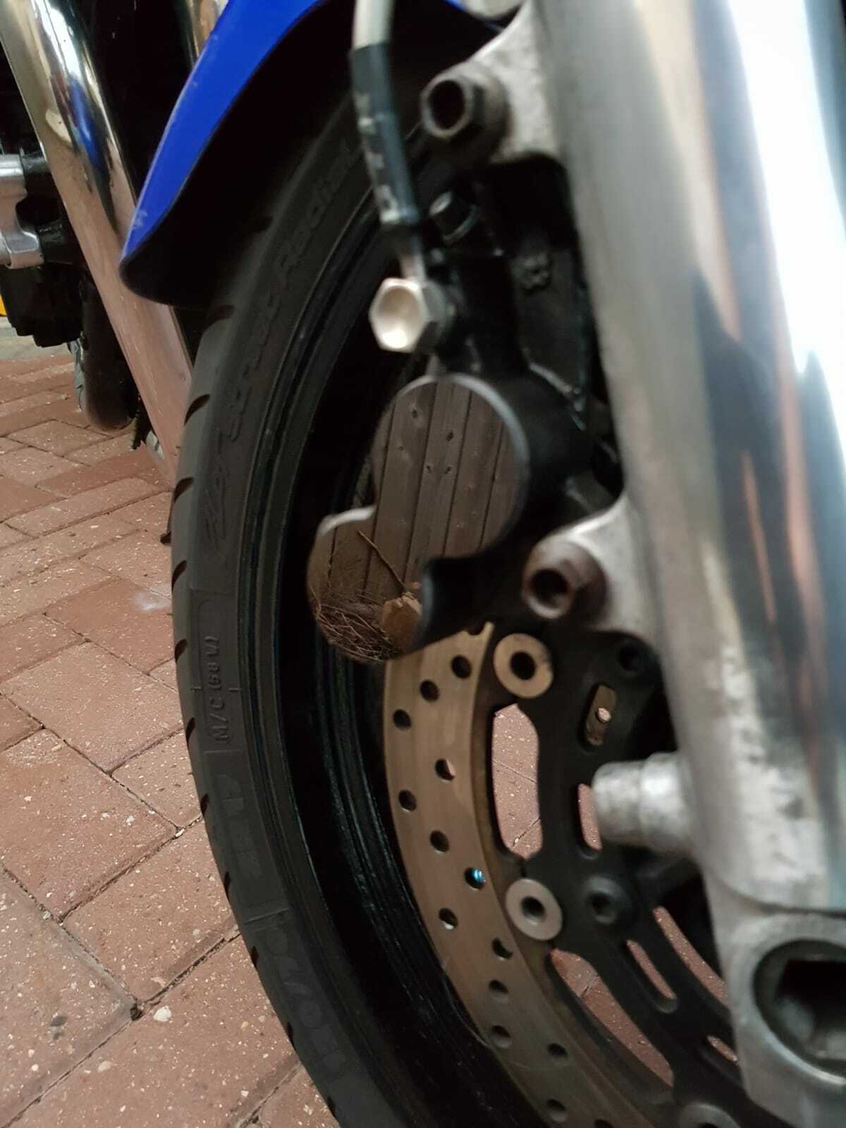 PAIR YAMAHA BLACK POLISHED STAINLESS BLUE SPOT BRAKE CALIPER COVERS R1