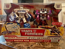 Transformers Classics BATTLE FOR AUTOBOT CITY ULTRA MAGNUS vs. SKYWARP