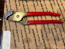 Blue-Point 10" Adjustable Joint Parrot-Jaws Pliers CHN410