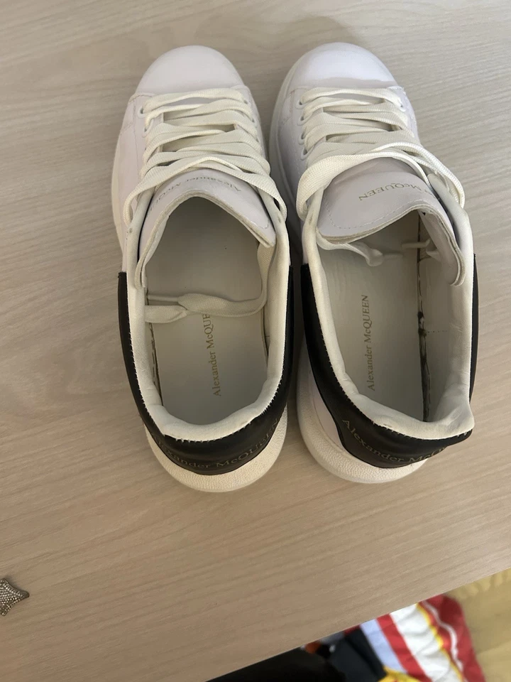 scarpe alexander mcqueen usato ma come nuovo colore bianco nero - Immagine 4 di 4