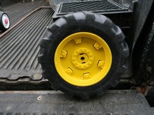 JOHN DEERE PEG PEREGO REAR WHEEL