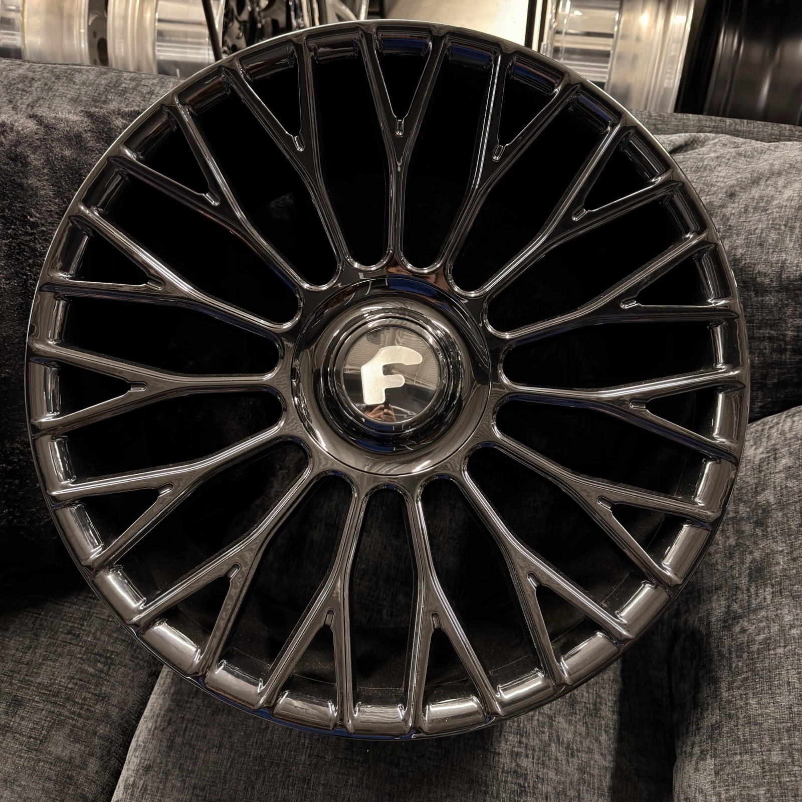 Floaters Car Rims 24x9/10 Forgiato NB6-M Gloss Black XL Floater Cap Wheels Tires Pkg 5 ...