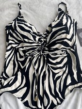 NWT 128 Vince Camuto Animal Print V-Neck One Piece Swimsuit Black White Size 14
