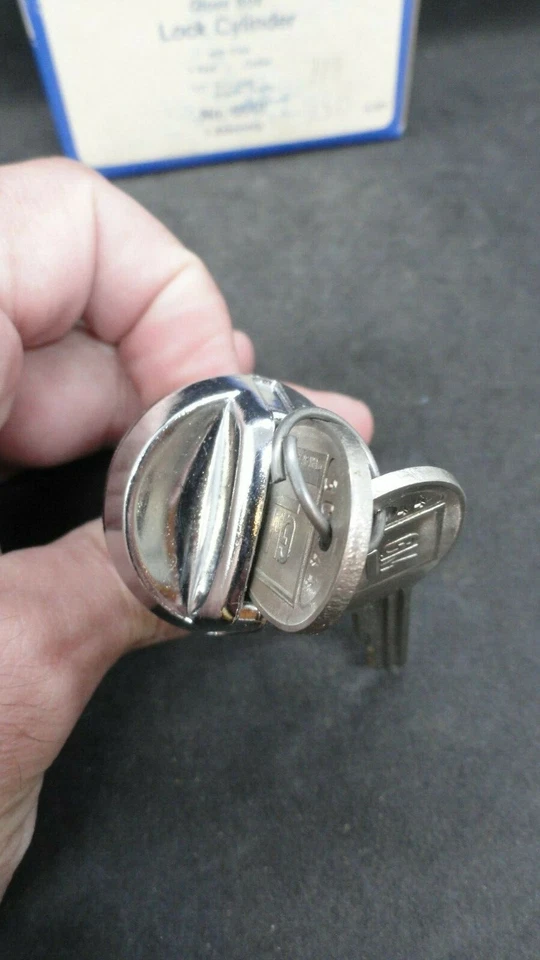 1973-77 BUICK APOLLO SKYHAWK SKYLARK ПЕРЧАТОЧНЫЙ ЯЩИК ЗАМОК ЦИЛИНДР И КЛЮЧИ - Изображение 3 из 4