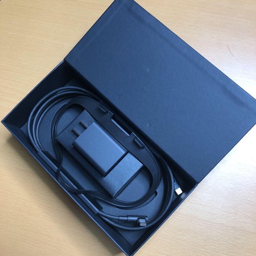 Oculus Quest 64GB VR Headset All-In-One Game Headset System Black Japanese - Picture 7 of 10