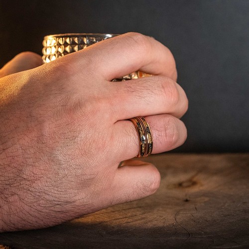 Meteorite Gold Leaf x Guitar String Tungsten Carbide Wedding Band Men's Ring - 第 4/5 張圖片
