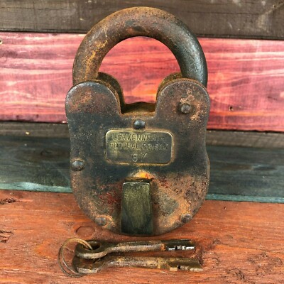 Leavenworth Federal Prison 3'' x 5'' Cast Iron Working Lock & Keys Antique Finish