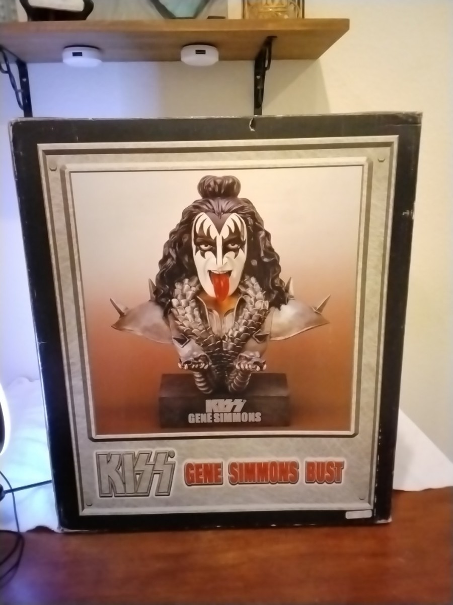 KISS Rock Band Destroyer Bust 1999 Spencers Exclusive Gene Simmons