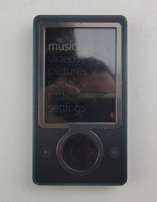 Microsoft Zune Digital Media MP3 Player (1089) 30GB - Black - *PLEASE READ*