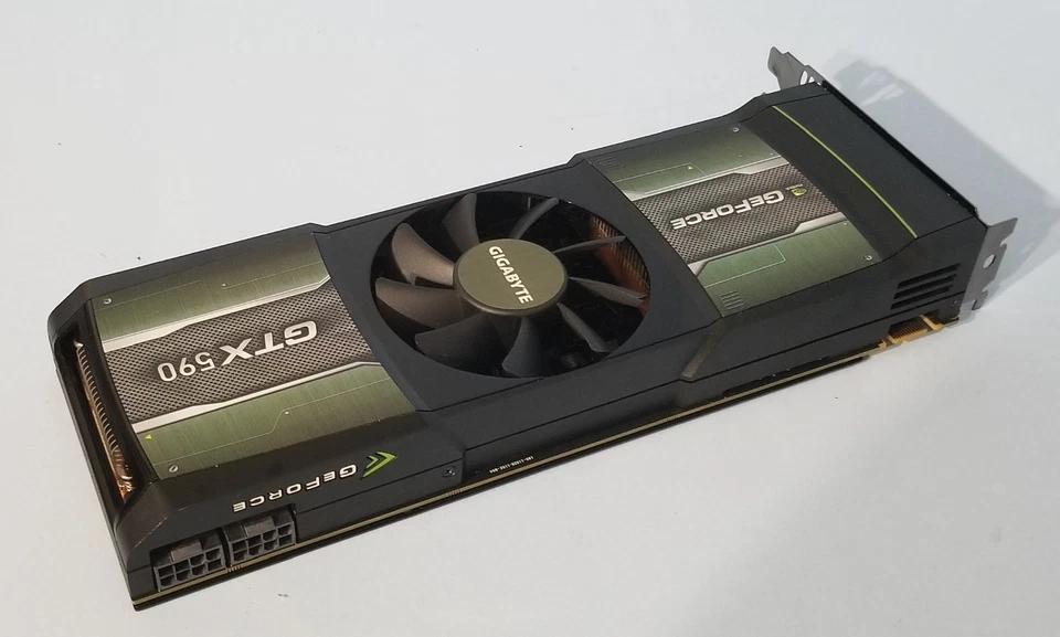 EVGA NVIDIA GF GTX 590 03G-P3-1596-AR 3 GB GIGABYTE GV-N590D5-3GD-B VIDEO CARD - Image 3 of 4