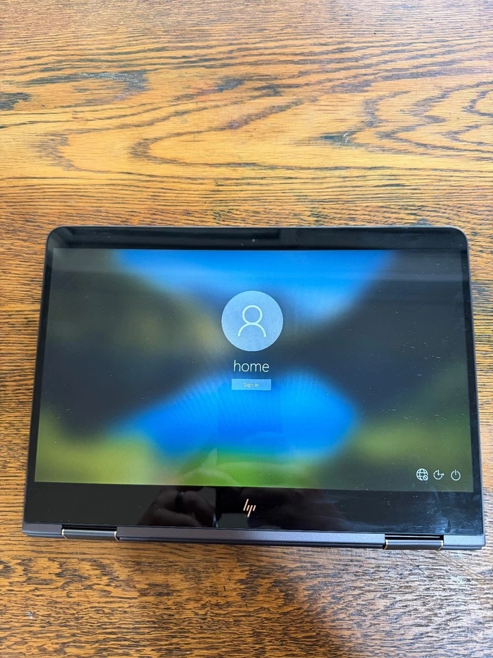 HP Spectre x360 2-in-1 Laptop i7 7th generation  - Image 4 of 4