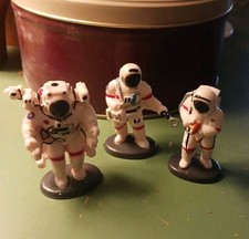 Vtg NASA Mini Astronaut Action Figure Space Explorers - Lot Of 3 - 2" tall