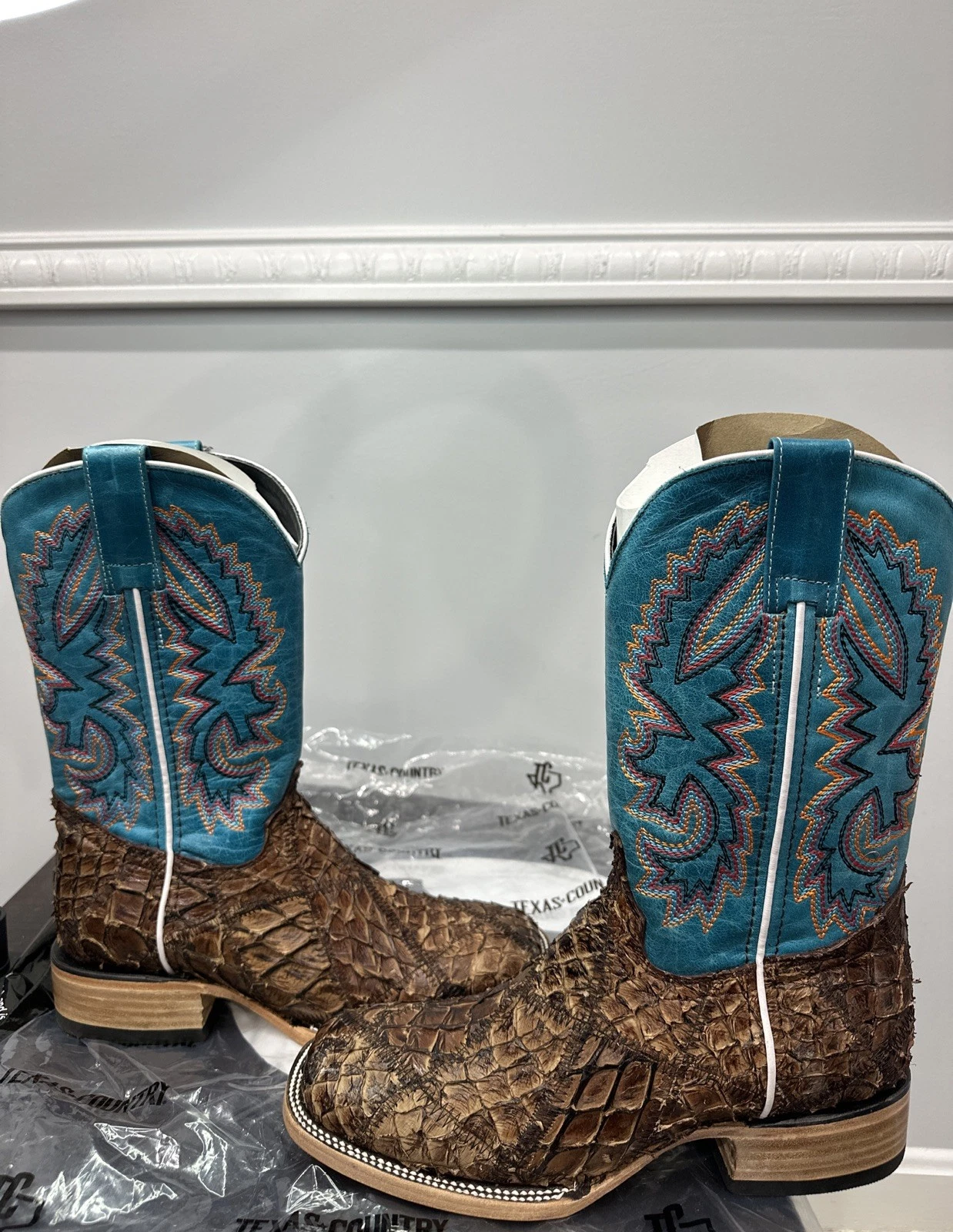 Pirarucu Patchwork Fish Square Toe Size 6.5 (Fits Like 7-7.5)Cowboy County Boots