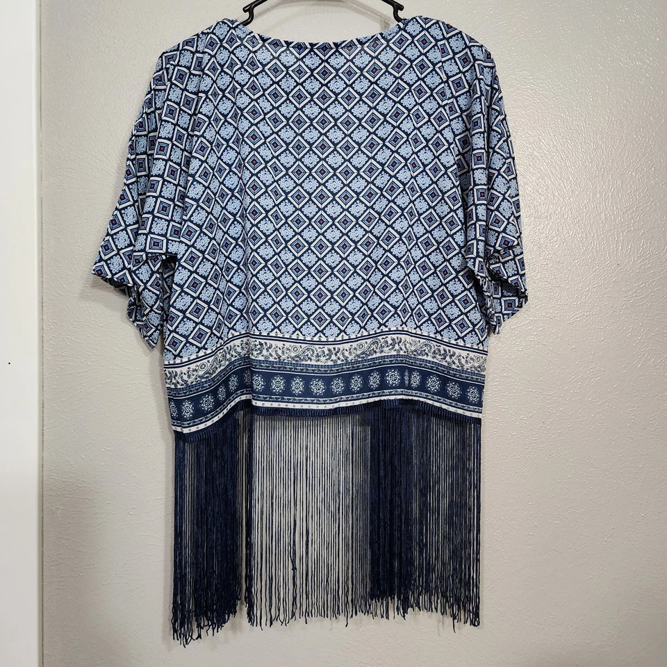 Steve Madden OSFM Ligero Abierto Patrón Geométrico Flecos Kimono Azul Blanco Foto 2 de 4
