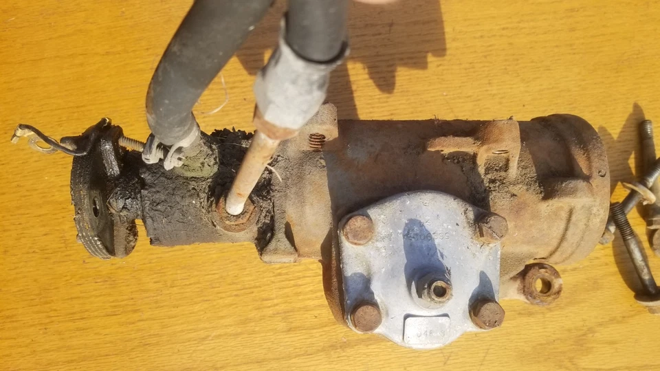 Caja de dirección Power Parting 1963 Pontiac Grand Prix y Bonneville GTO Foto 3 de 4