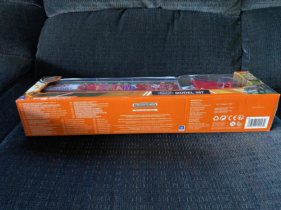 BLAINS FARM & FLEET TOYLAND 2022 PETERBUILT SEMI TRACTOR TRAILER- NEW - Image 3 of 4