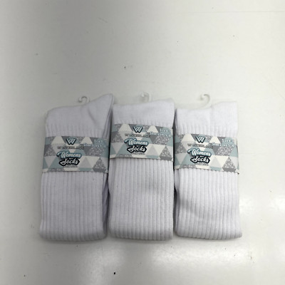 Winterlace White 3 Pairs Ribbed Crew Socks Women's Size 9-11 NEW