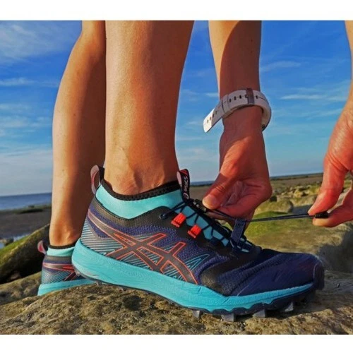 INDOSSATO UNA VOLTA! Asics FujiTrabuco Pro scarpe da ginnastica blu da donna taglia EUR 38 UK 5