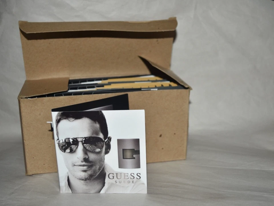 10X Guess Gamuza para Hombre eau de toilette vial en tarjeta Foto 2 de 2