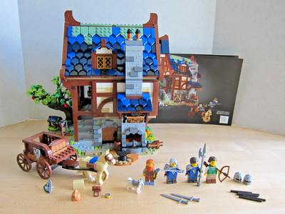 LEGO Ideas: Blacksmith (21325) Complete with Instruction Minifigs