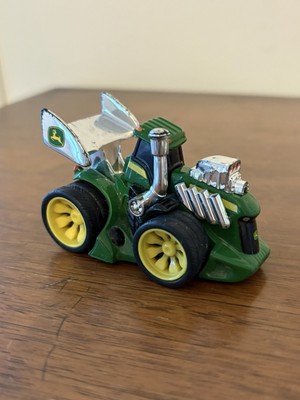 Ertl 1/64 John Deere Full Throttle Barn Burner Farm Toy 3234SS01