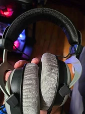 Beyerdynamic DT 880 Edition 600 ohm Semi-Open Studio Headphones 