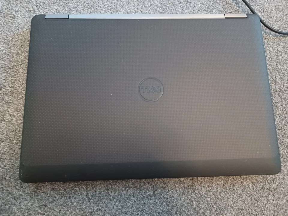 PC Dell Latitude E7470 14" (8 Go, Intel Core i5-6300U, 256 Go SSD) Ordinateur..., photo 1 of 5