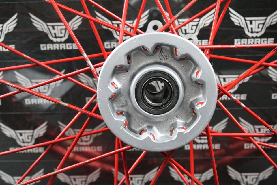 2002 02-05 HONDA CRF450R TCR CUBO ARO RODA DIANTEIRA ANODIZADO VERMELHO 44650-KZ4-810 BOM - Imagem 3 de 4