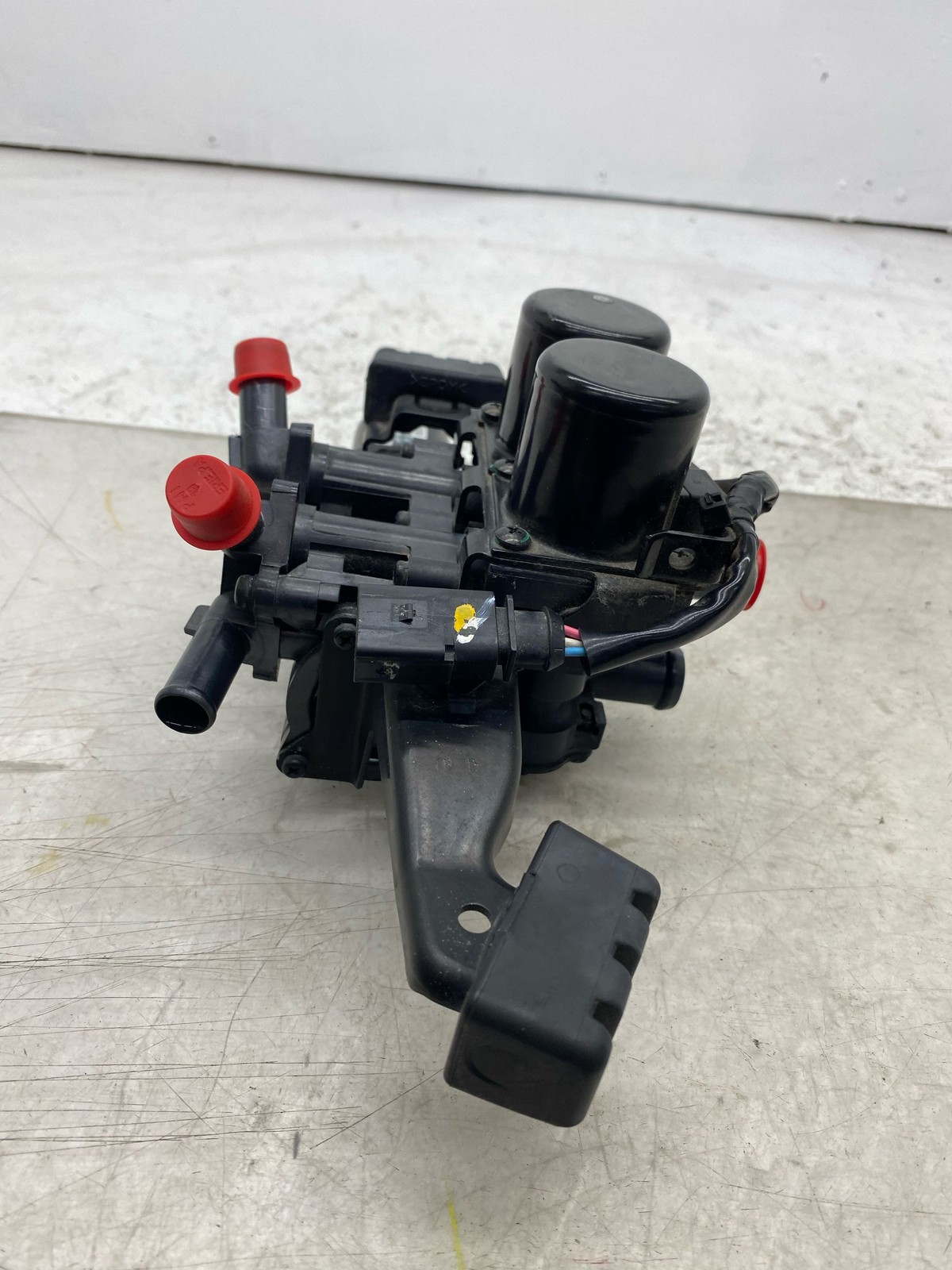Bentley Flying Spur 2013-2018 Coolant control valve