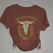 Yellowstone Woman's Brown Graphic T-Shirt Size M Short Sleeve