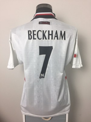 manchester united 1999 away kit