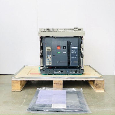 Schneider Electric NW32H1 Masterpact ACB Air Circuit Breaker 3200A 3P 6.0 A
