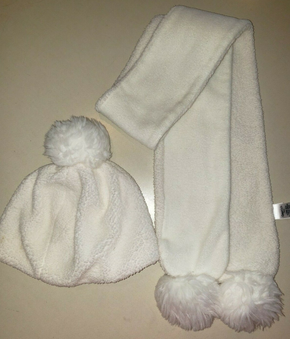 GAP KIDS size L/XL ivory / off white FLEECE HAT SCARF SET 2 PC pom poms SO CUTE!